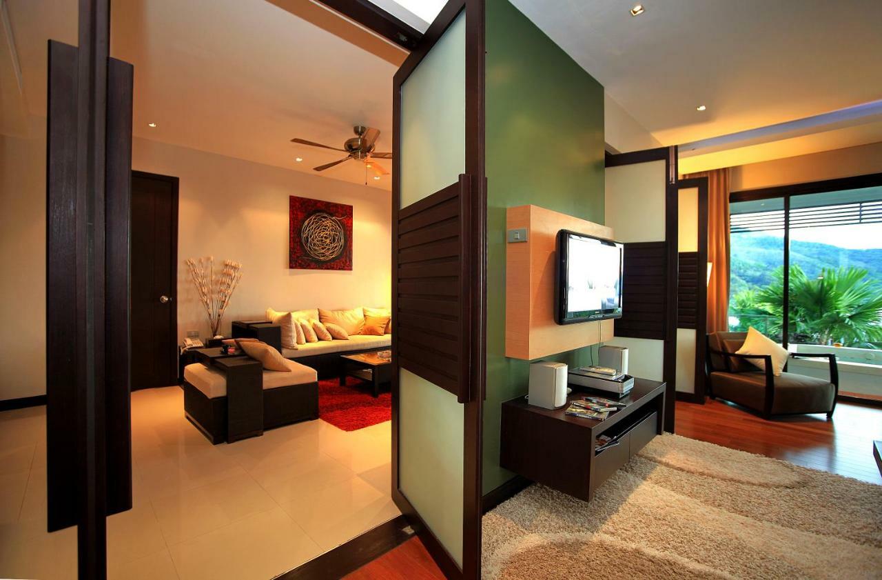 Wyndham Sea Pearl Resort, Phuket Patong Exterior foto Interior of a suite at the resort
